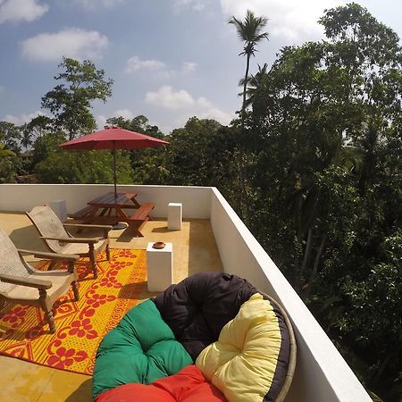 Karma Guesthouse Hikkaduwa Exterior photo