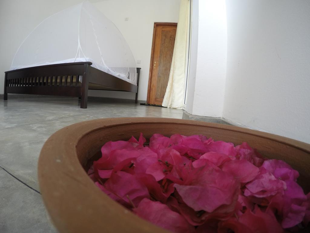 Karma Guesthouse Hikkaduwa Exterior photo
