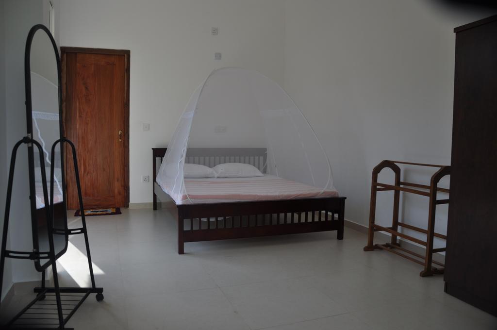 Karma Guesthouse Hikkaduwa Room photo