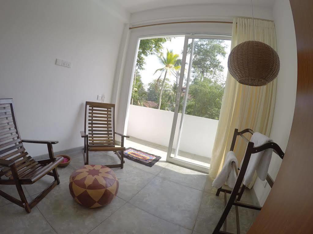 Karma Guesthouse Hikkaduwa Exterior photo