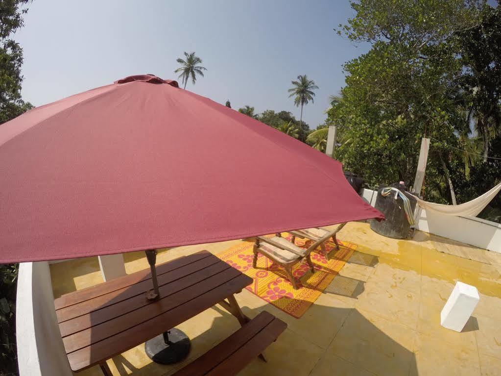 Karma Guesthouse Hikkaduwa Exterior photo