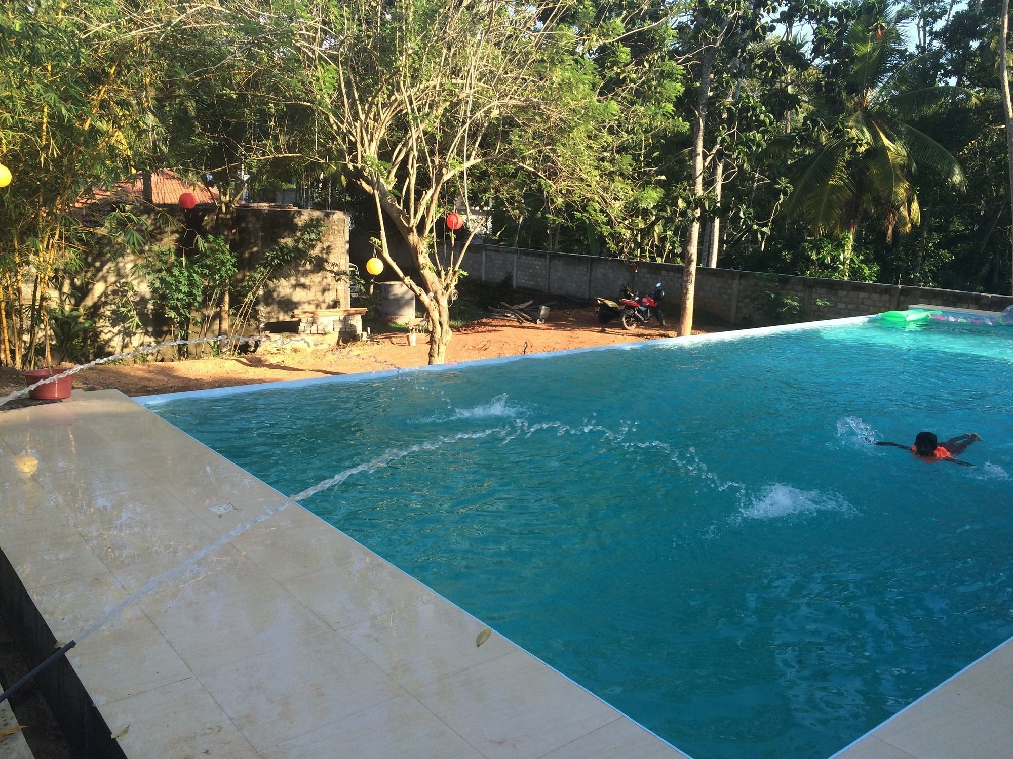 Karma Guesthouse Hikkaduwa Exterior photo